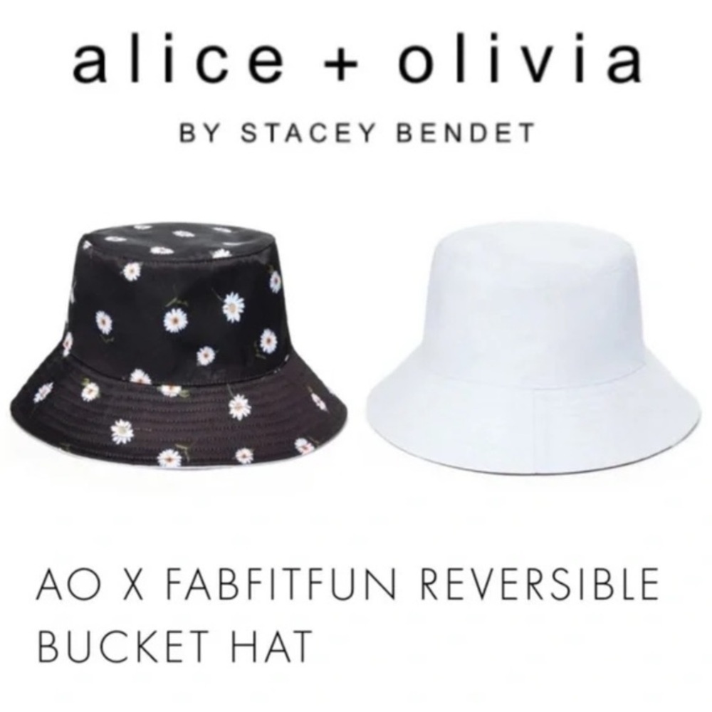 NWT Alice + Olivia Reversible Bucket Hat